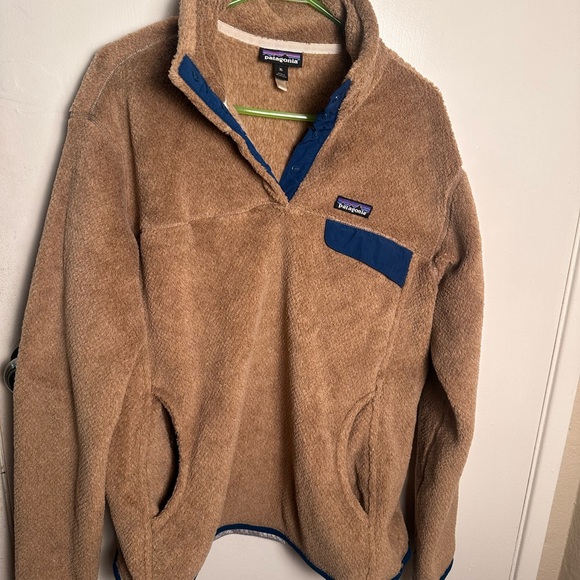Patagonia Tan and Blue Women's Cowl Sweater - Picture 4 of 5